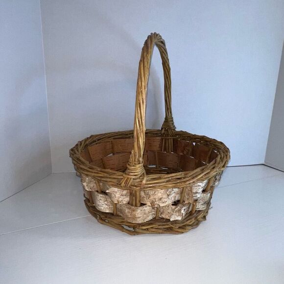 Weaved Wicker Birch Basket Brown With Handle Storage Decor Organiz Round Cottage - Picture 5 of 9
